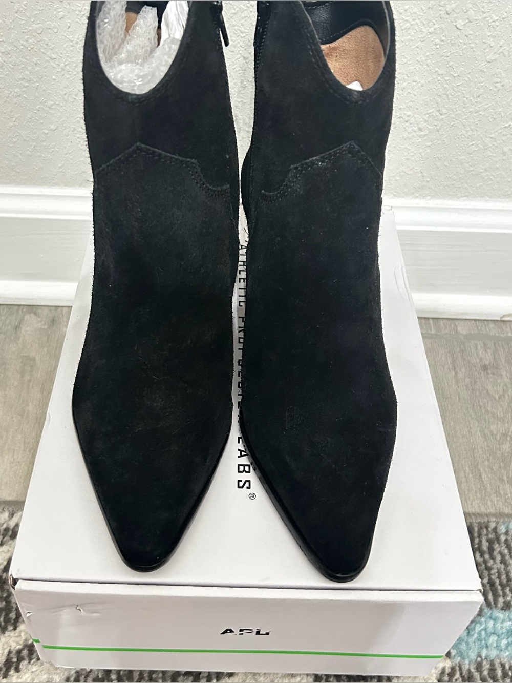 Bernardo 1946 Black Suede Women's Ankle Boots with Block Heel Size 7.5